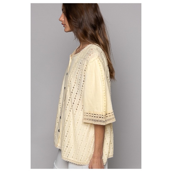 CLEARANCE NOW $25 63❤️Pretty POL Lace and Gauze oversized top - Picture 4 of 5